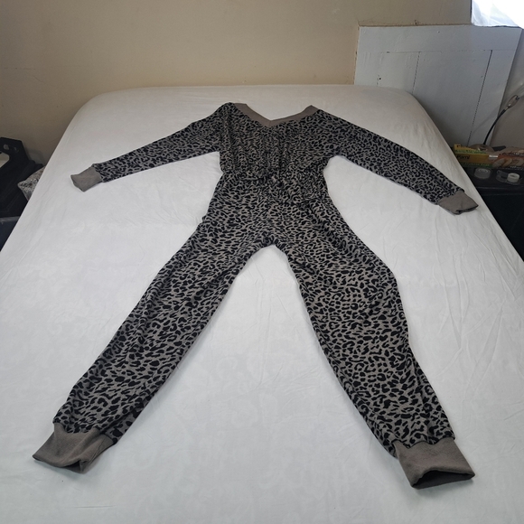 Main Strip Leopard Print Jumpsuit Womens Long Sleeve NWT Size M - Picture 5 of 7
